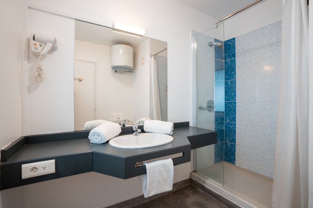 Standard Twin Room, Ocean View photo 3