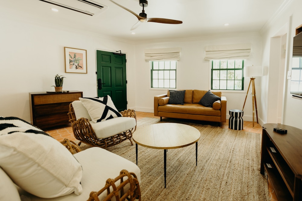 Luxury Suite photo 1