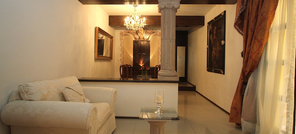 Royal Suite, 1 King Bed with Sofa bed - Photo 6