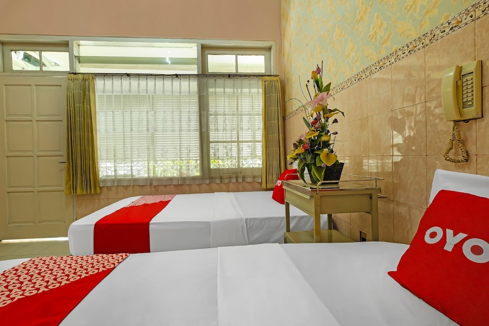 Standard Twin Room - Photo 6