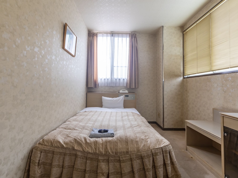 Single Room, Shared Bathroom photo 1
