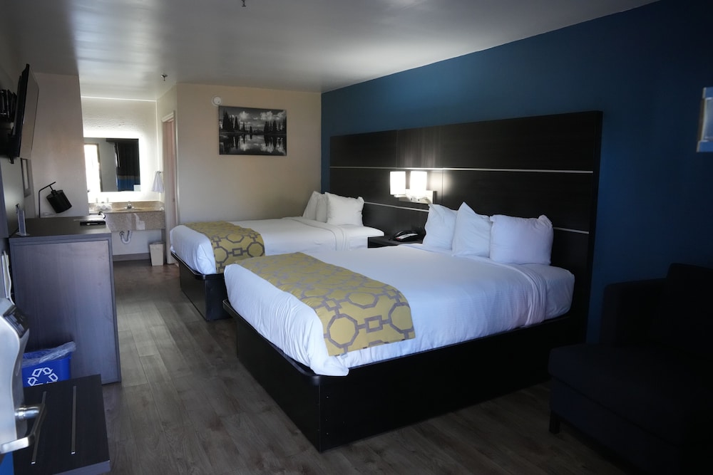 2 Queen Beds, Non-Smoking - Photo 3