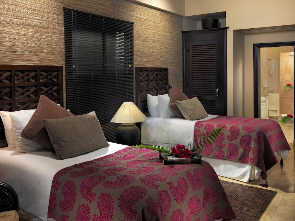 2 bedroom Royal Princess Villa (piscina privada climatizada)