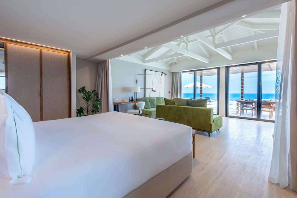 Suite, 1 King Bed, Private Pool (Isla) thumbnail 6