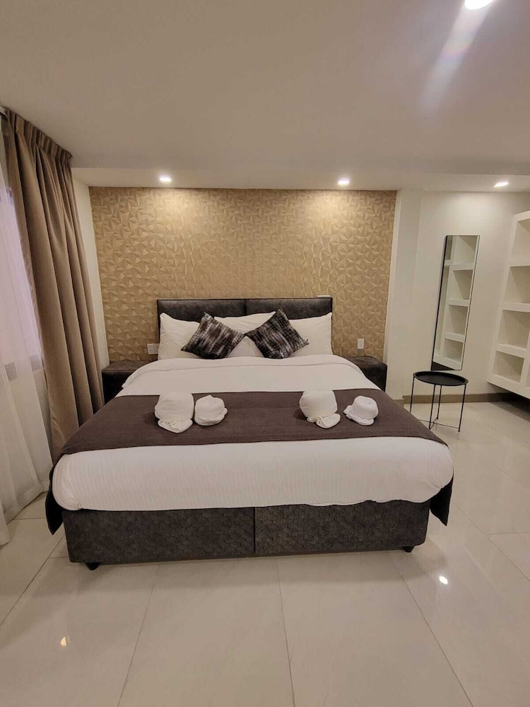 Deluxe Quadruple Room photo 2