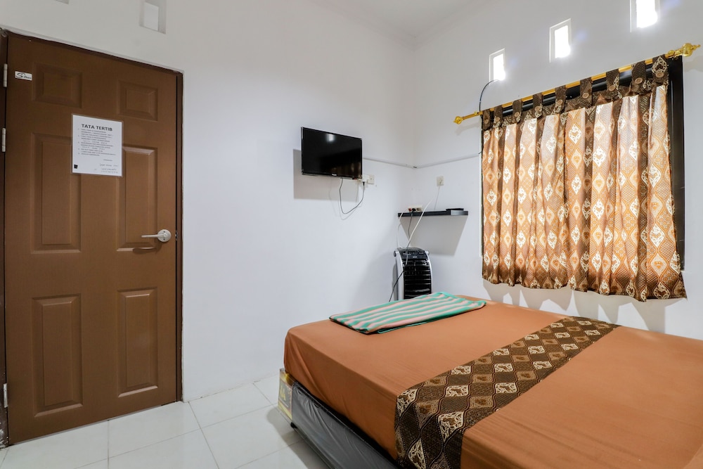 Standard Double Room - Photo 9