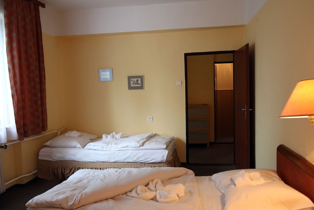 Two Bedroom Standard Annex (Non Smoking) photo 3