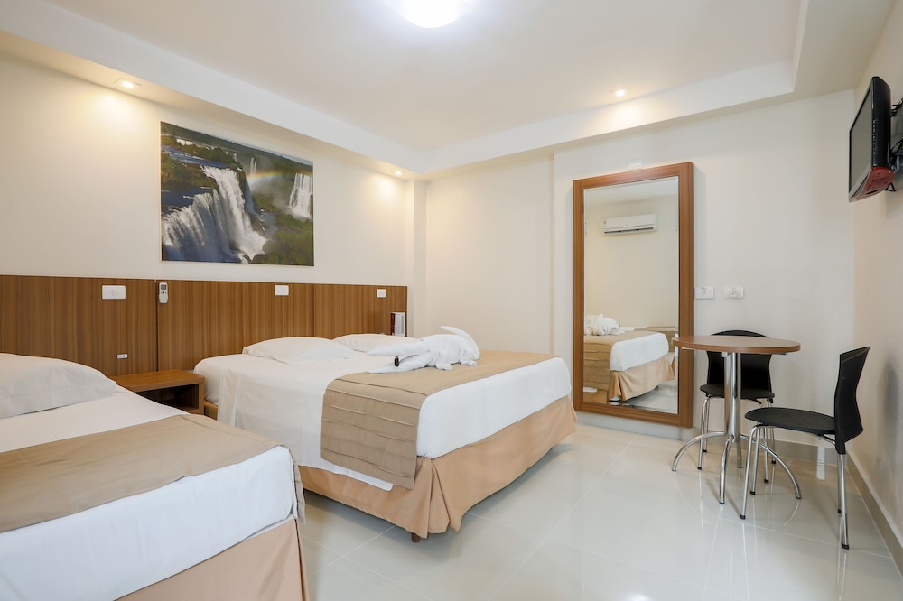 Deluxe Triple Room - Photo 1