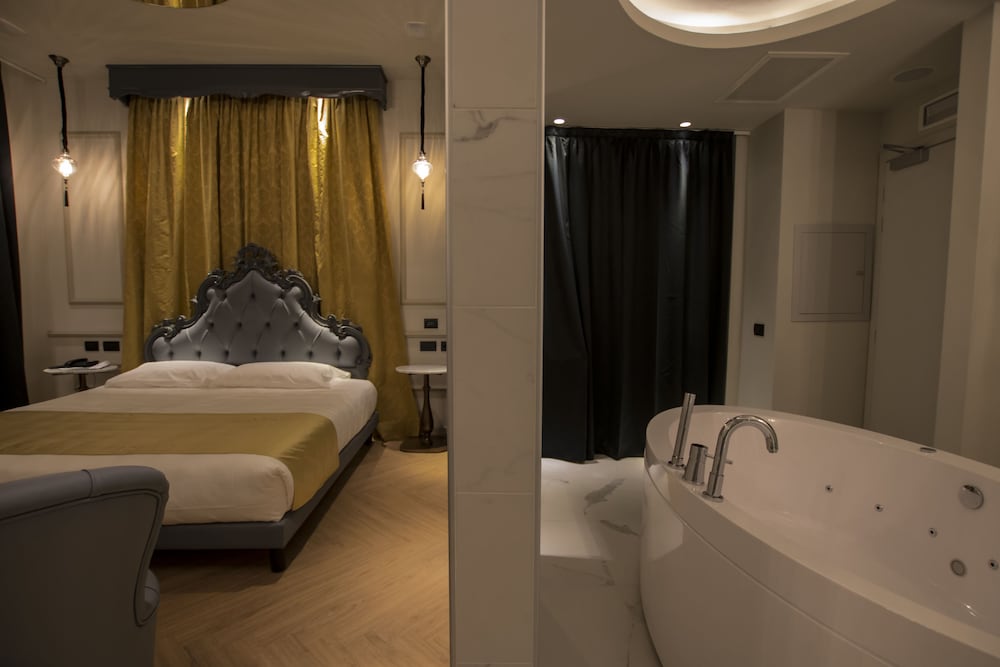 Junior Double Room, 1 King Bed, Non Smoking