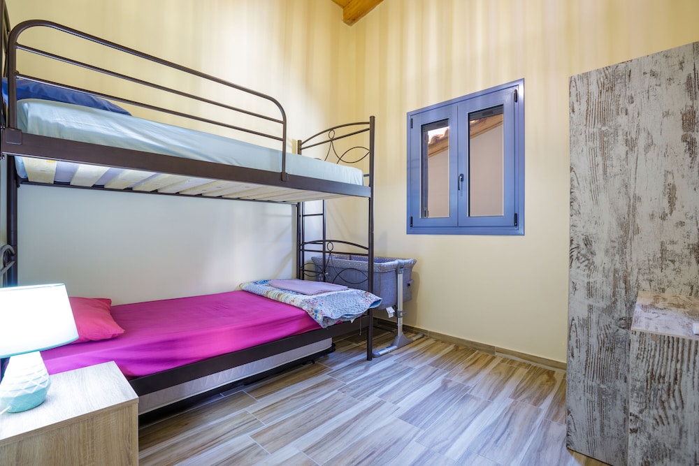 Family Apartment, Multiple Bedrooms, Sea Facing (Maritinas Apartment Sea View) photo 2