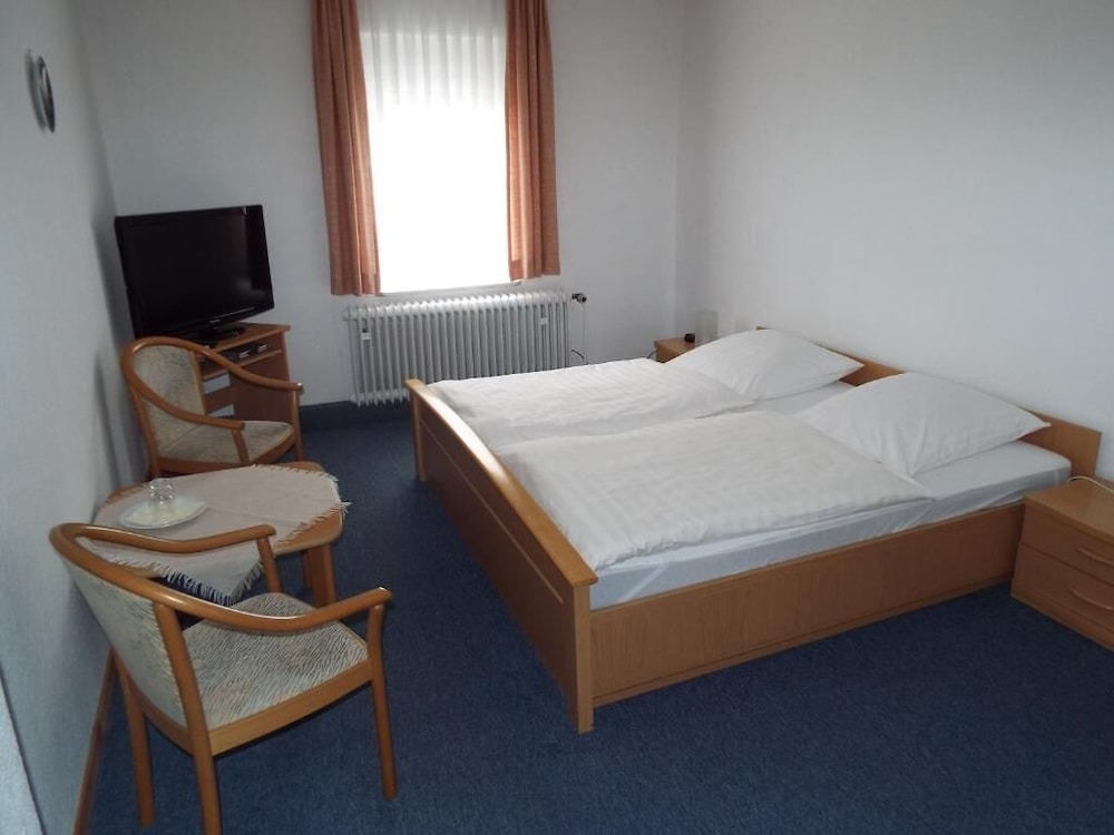 Basic Double Room