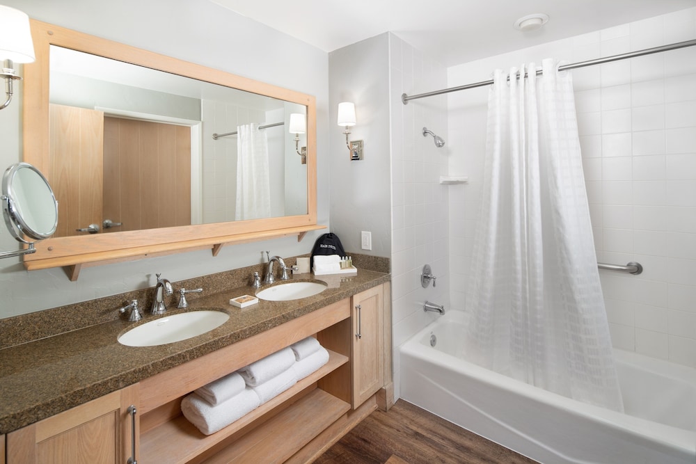 Executive Room, 1 King Bed - Photo 2