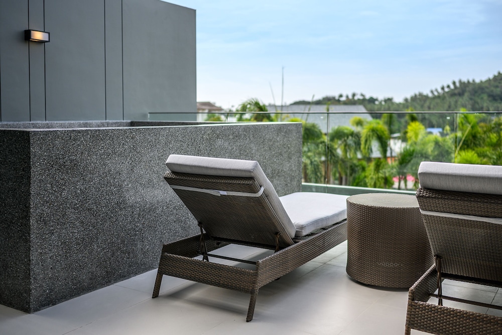 Deluxe Ocean View with Plunge Pool - Photo 18