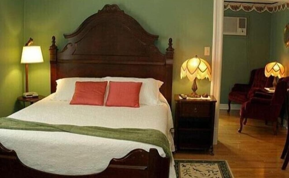 Deluxe Room, Multiple Beds photo 1