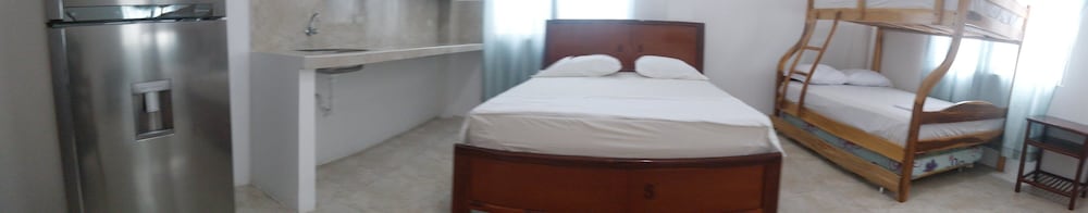Family Double Room, Multiple Beds, Non Smoking, Refrigerator photo 3
