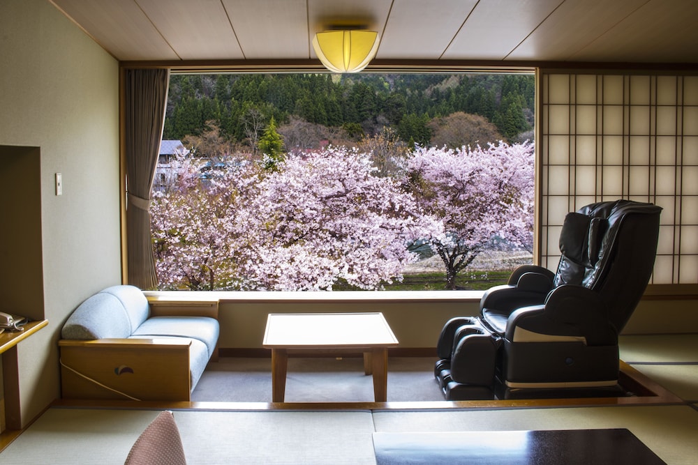 Japanese Style Family Room with Massage Chair, Non Smoking - Photo 5