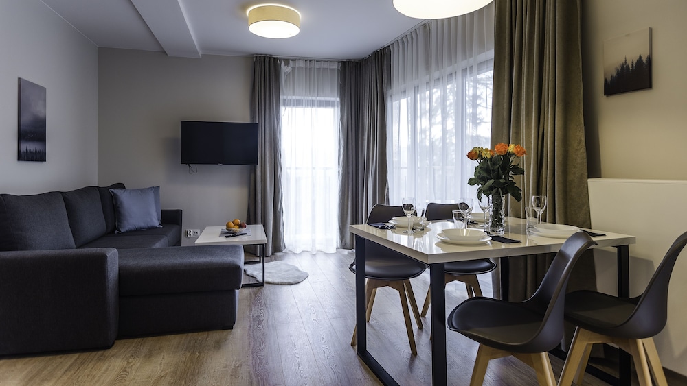 Apartment (3057)