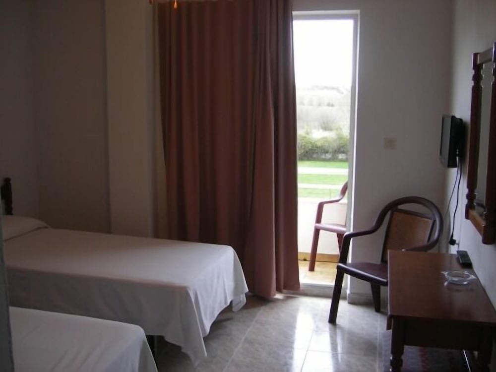 Double Room, 2 Twin Beds photo 3