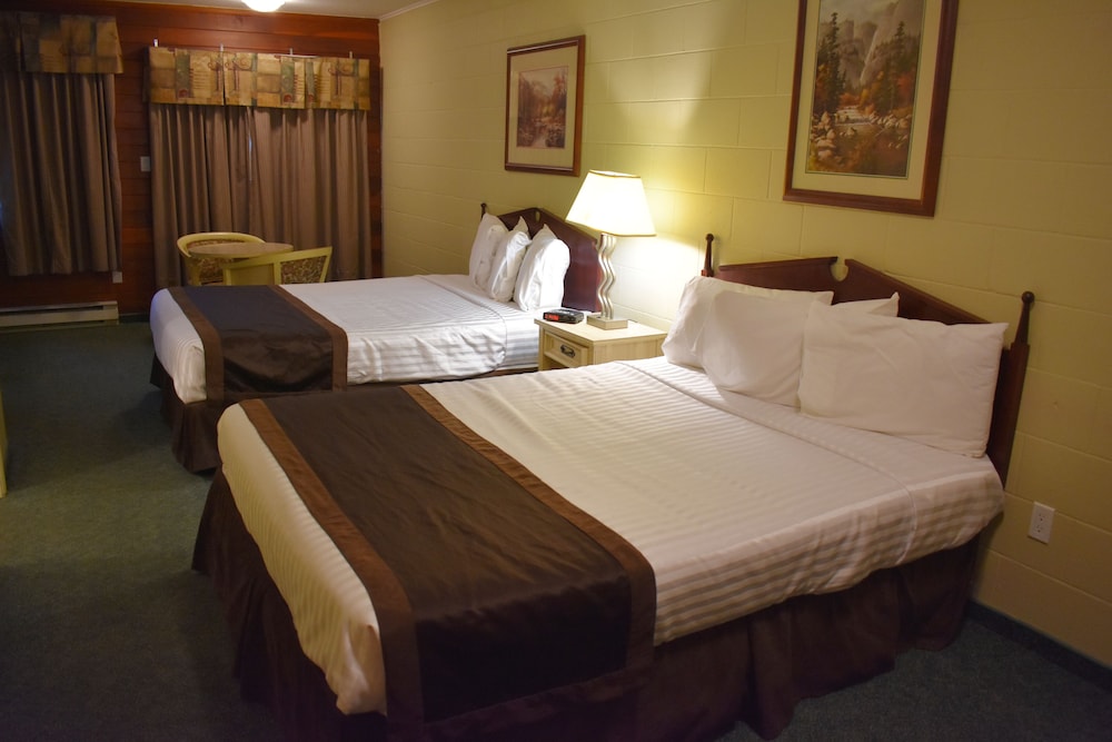 Standard Room, 2 Queen Beds photo 1
