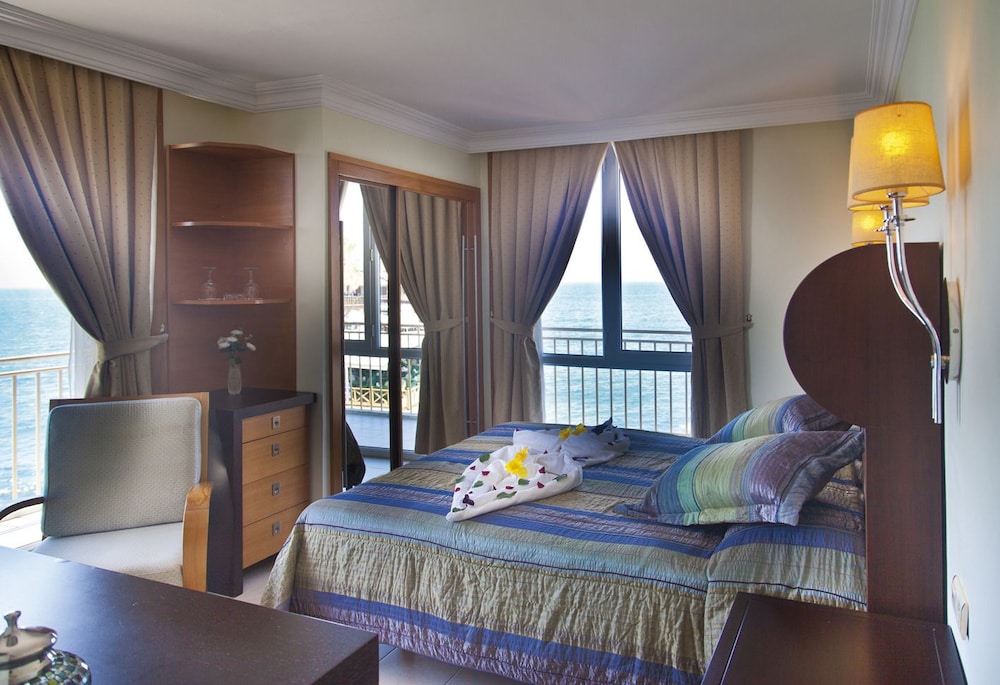 Deluxe Double or Twin Room, Sea View
