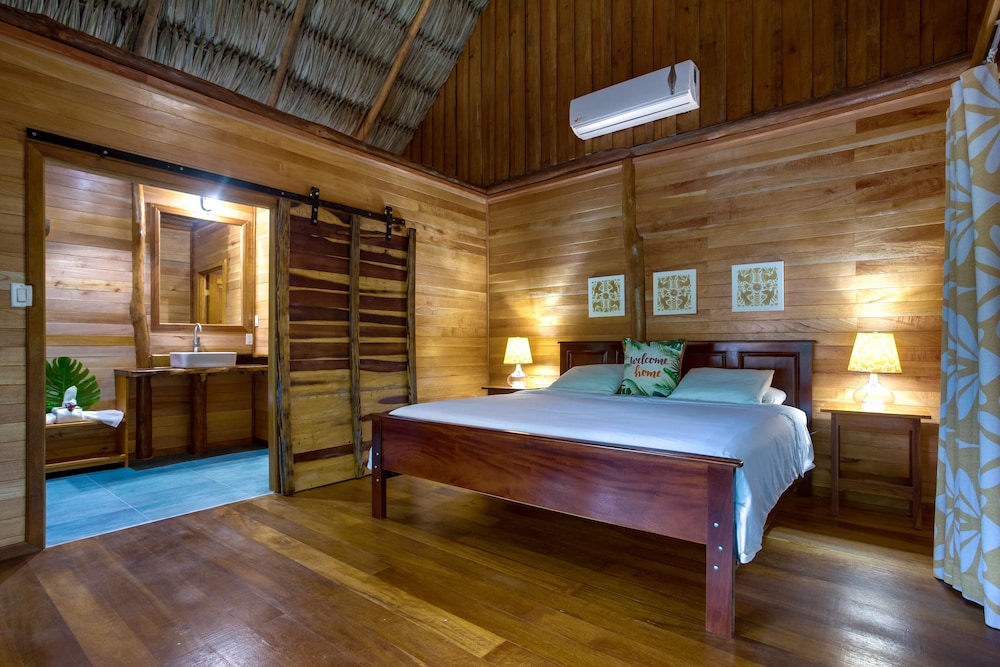 Premier Tree House