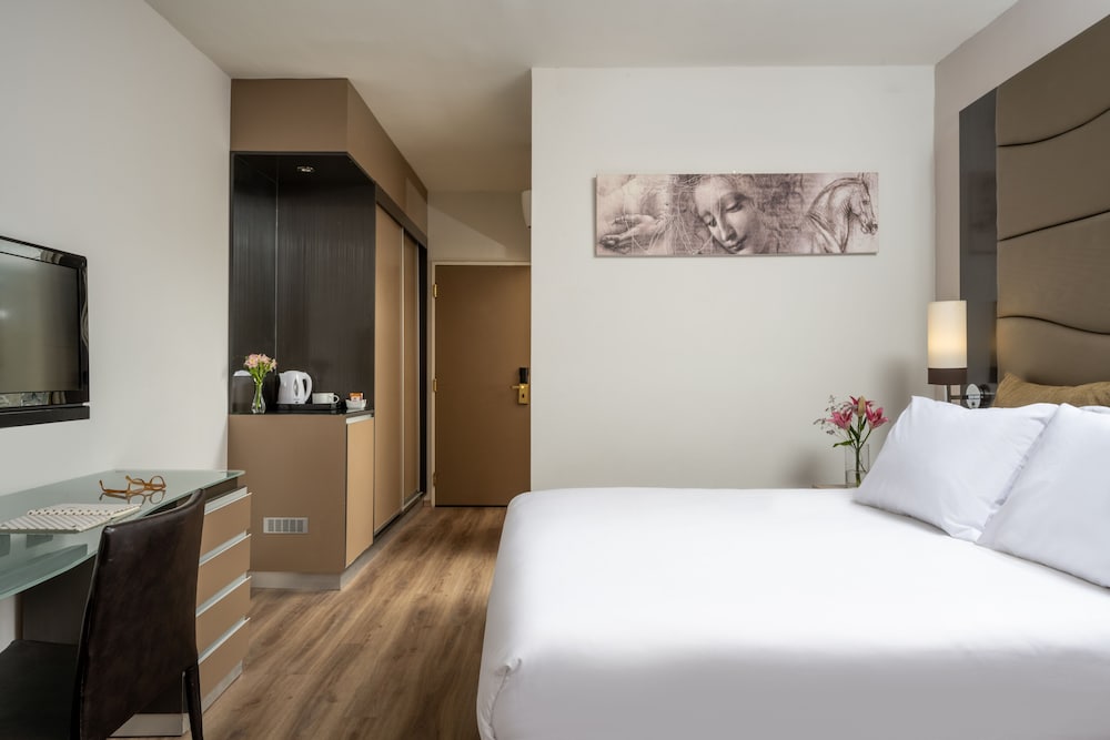 Superior Double or Twin Room - Photo 6