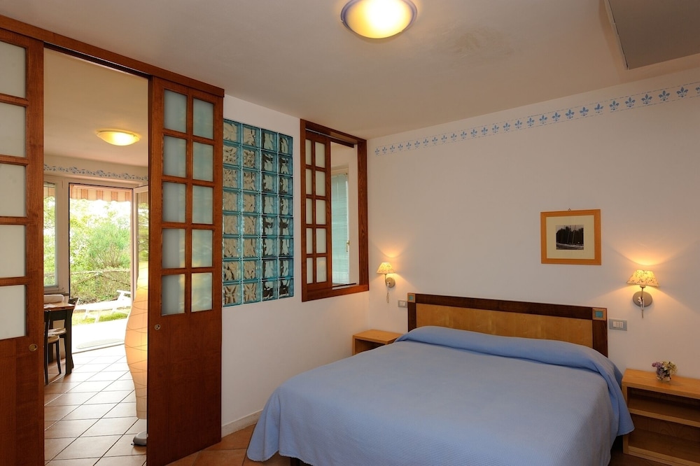 Panoramic Apartment, 2 Bedrooms, Lake View, Lakeside photo 1