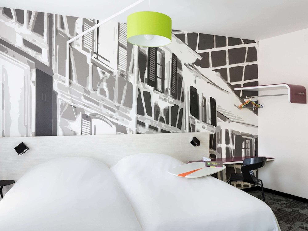 Standard Room, 2 Twin Beds - Photo 1