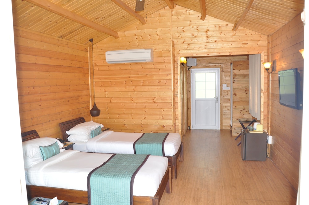 Grand Cottage, 1 Double Bed, Partial Sea View