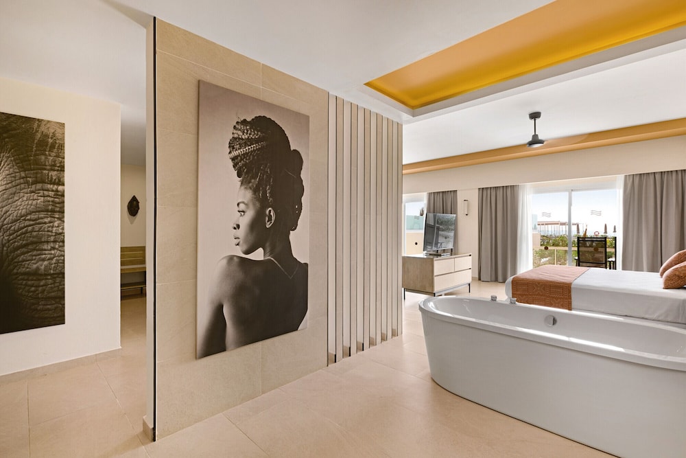 Junior Suite, Terrace (Swim-up & Adults Only) - Photo 5