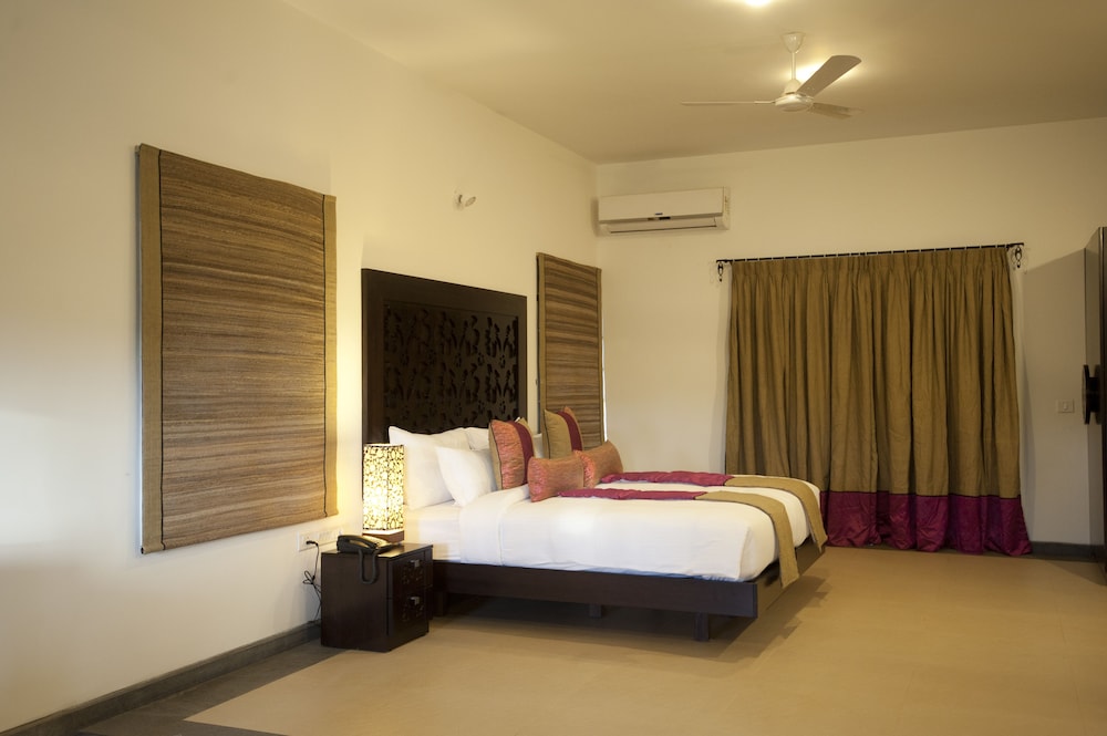Standard Double Room, 1 King Bed photo 2