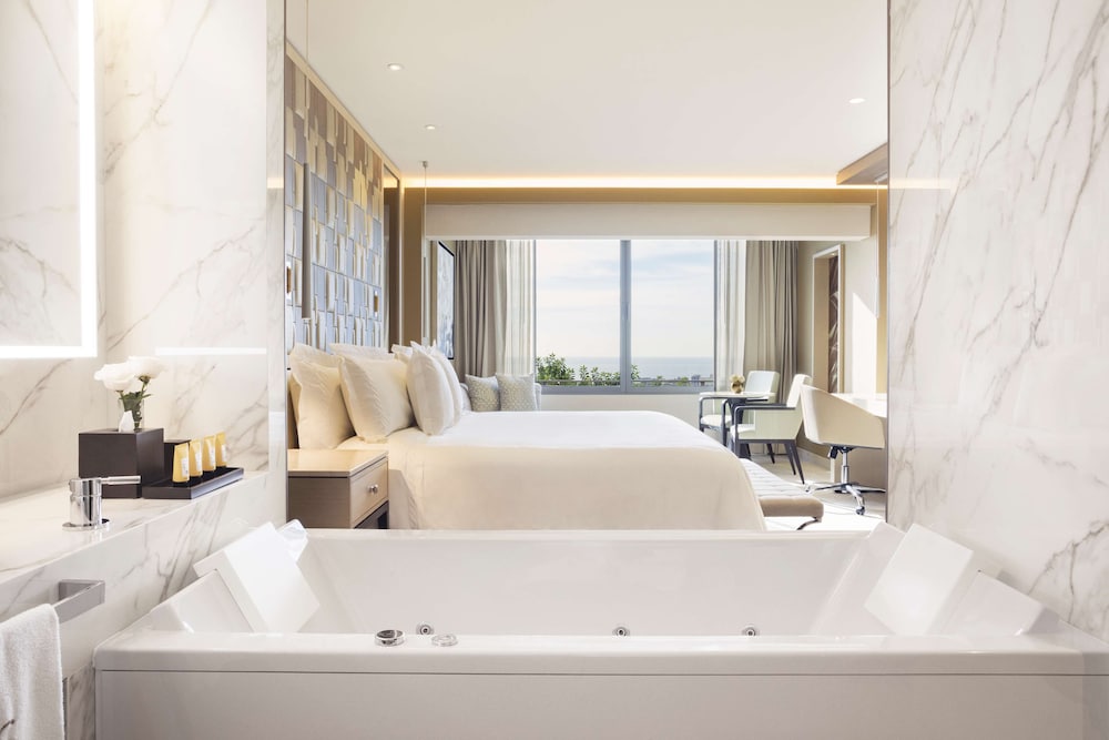 Executive Junior Suite - Photo 2
