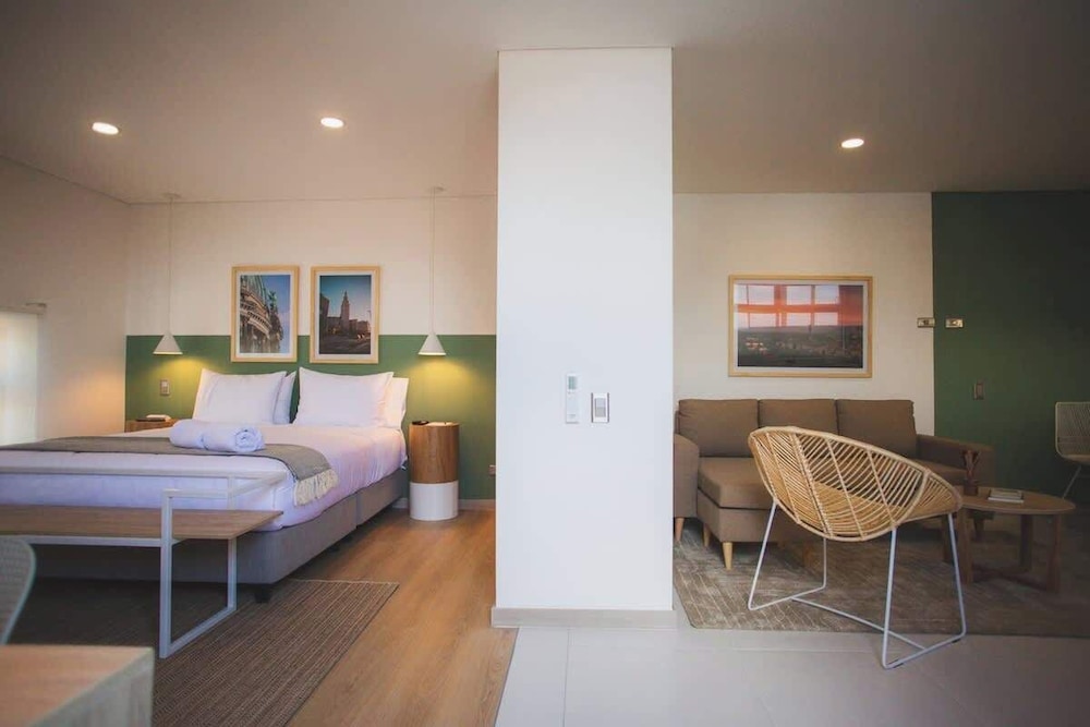 Apartment, 1 Queen Bed, Balcony, City View (Ekkos 1003)