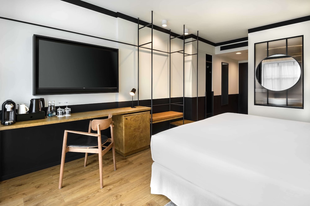 Superior Room - Photo 11
