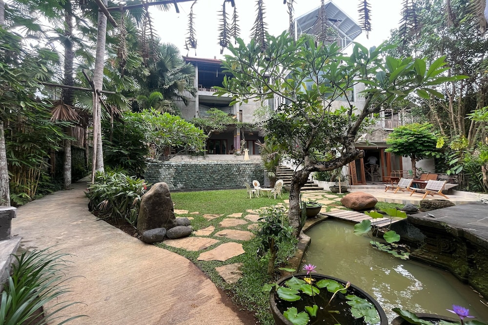 Deluxe Room, Garden View - Photo 8