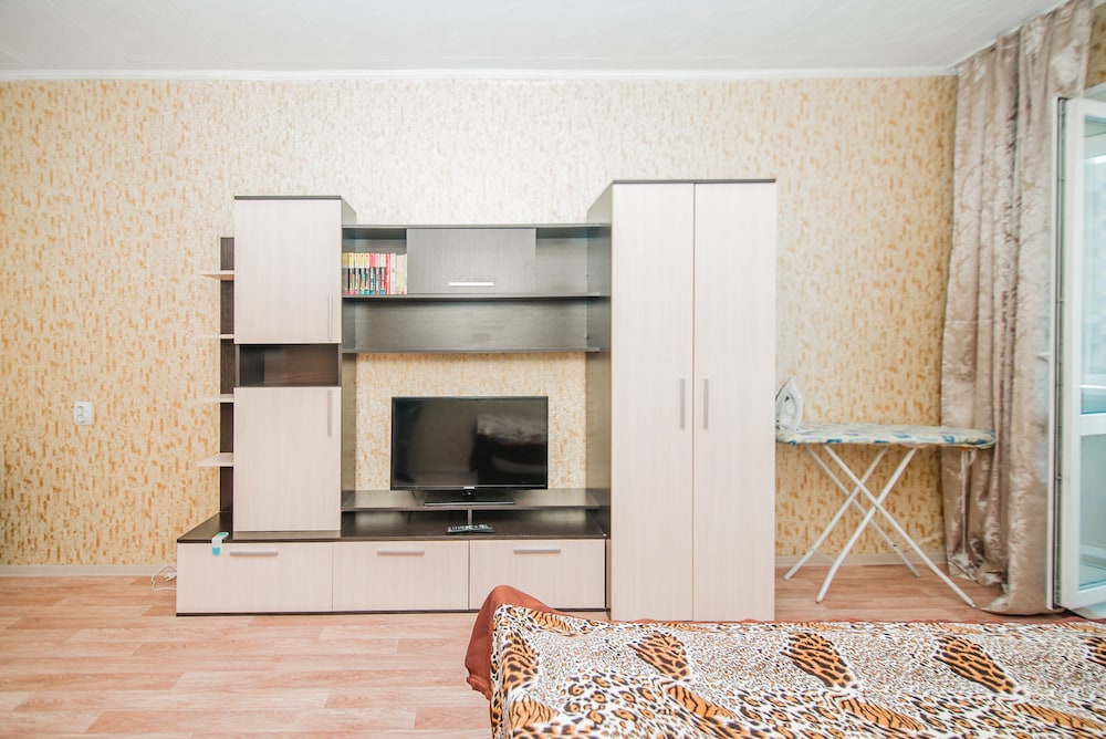 Apartment photo 2