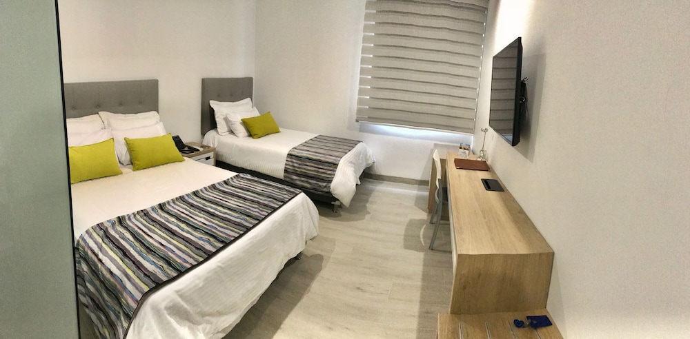 Standard Room, Multiple Beds photo 2
