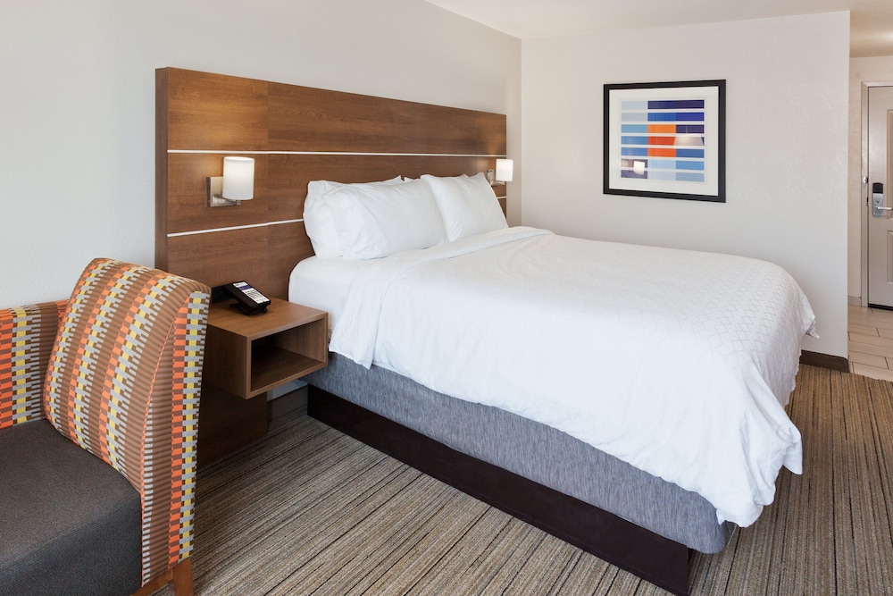 Room, 2 Queen Beds, Accessible (Communications, Accessible Tub) - Photo 5