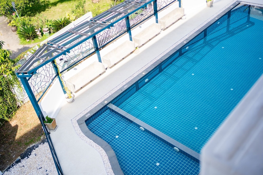 Pool View King Bed, Non Smoking - Photo 5