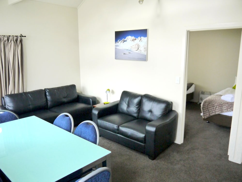 Family Cottage, 2 Bedrooms - Photo 3