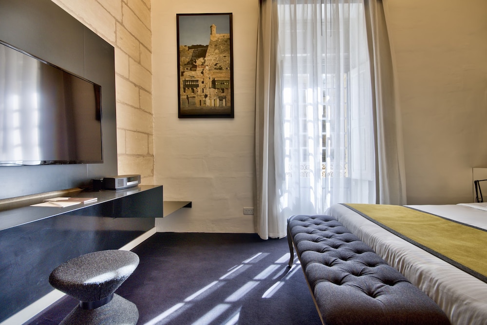 Superior Suite (Penthouse)