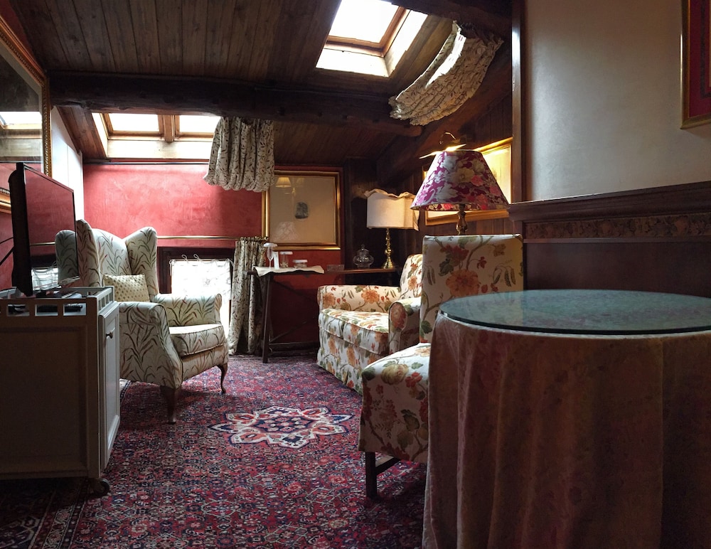 Available room