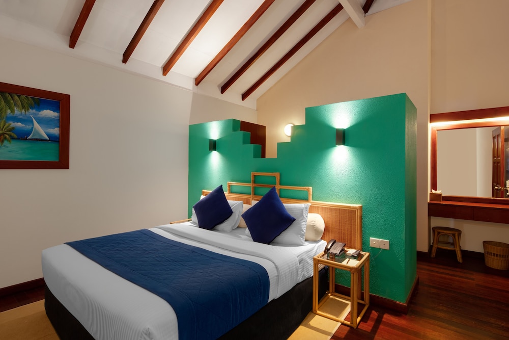 Honeymoon Suite - Photo 2