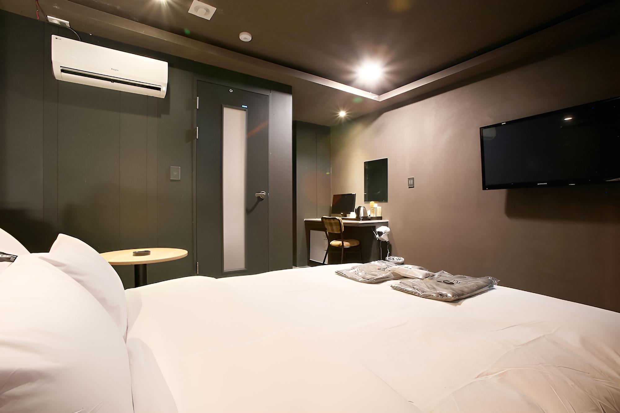 Room (Standard B (You can watch Netflix for) photo 3
