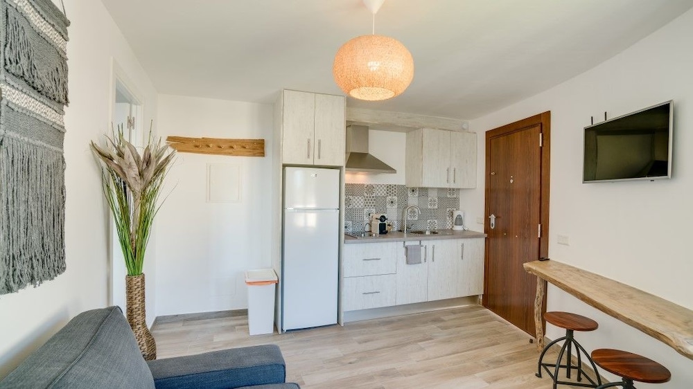 Deluxe Apartment 2, 1 Bedroom, Ocean View, Sea Facing photo 3