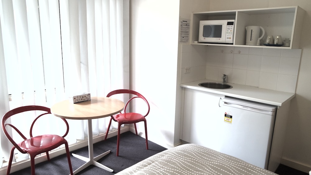 Economy Studio Suite, Accessible photo 3