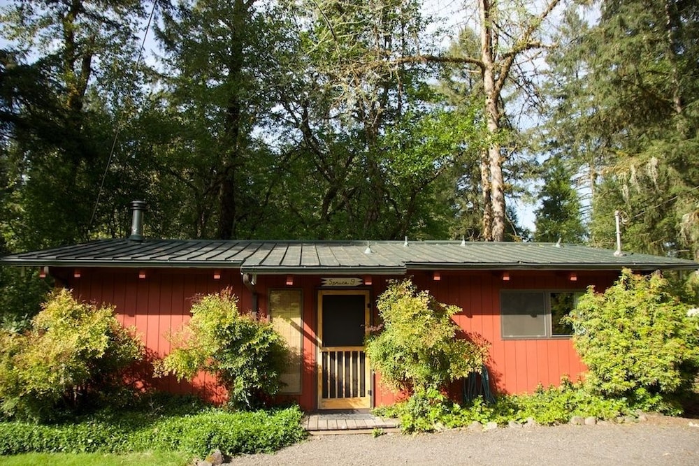 Standard Cabin, Ensuite (#9 Spruce) photo 1