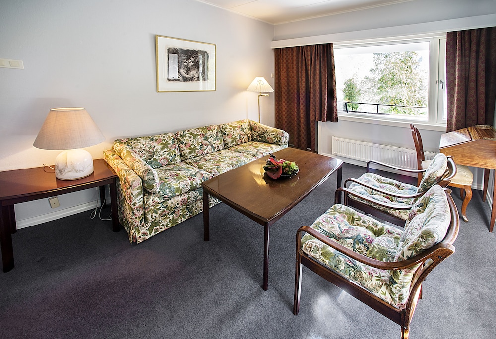 Deluxe Suite photo 2