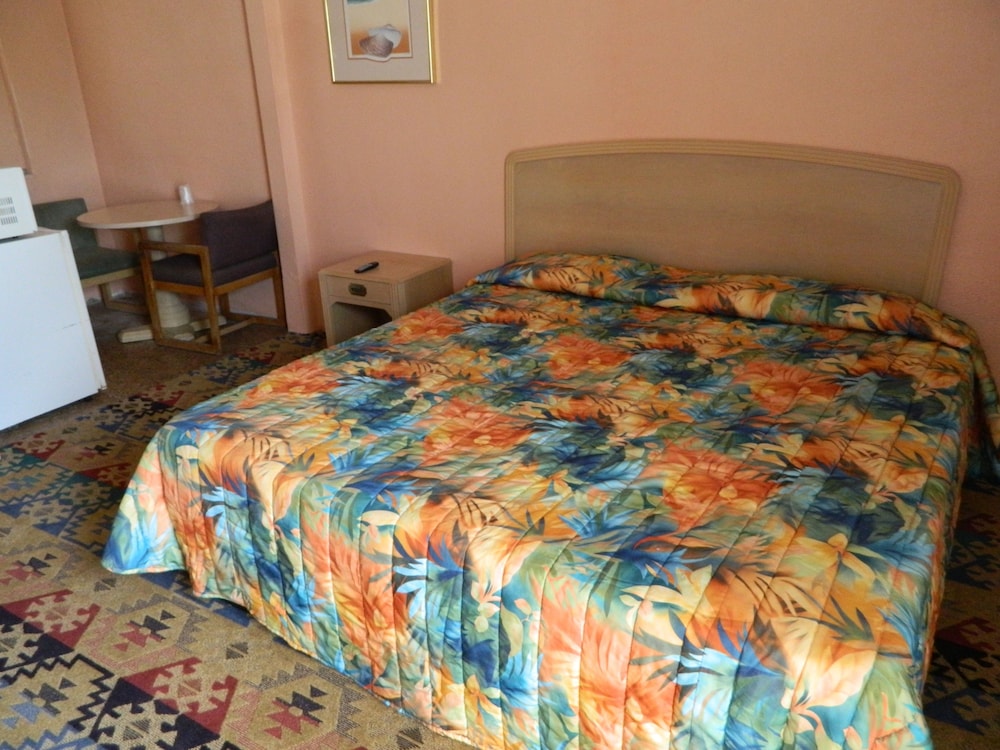 Standard Room, 1 King Bed photo 1