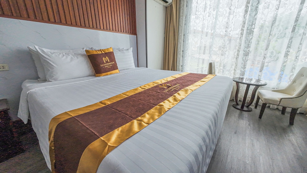 Deluxe Studio Suite, 1 Double Bed, City View photo 2